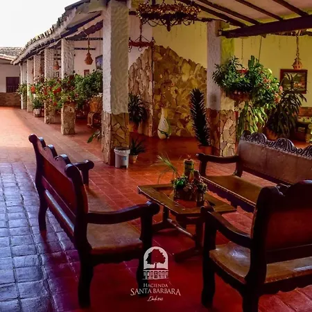 Hotel Hacienda Santa Barbara San Gil Exterior foto